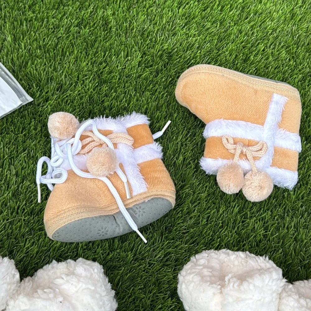 Adorable Cream Lion Baby Socks Set and boots shoe